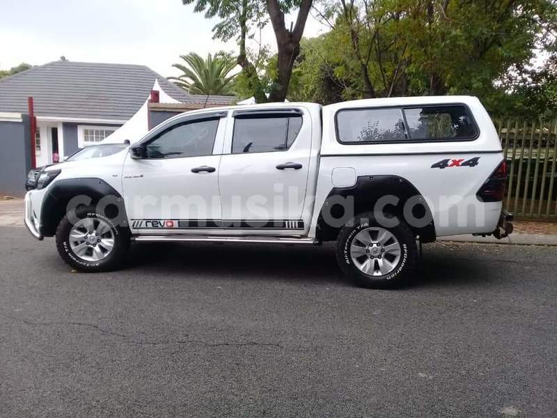 Big with watermark toyota hilux matabeleland south beitbridge 8385