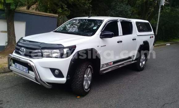 Acheter Occasion Voiture Toyota Hilux Blanc à Beitbridge, Matabeleland South Acheter Occasion Voiture Toyota Hilux Blanc à Beitbridge, Matabeleland South
