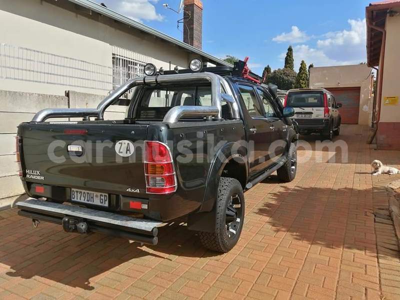 Big with watermark toyota hilux matabeleland south beitbridge 8390