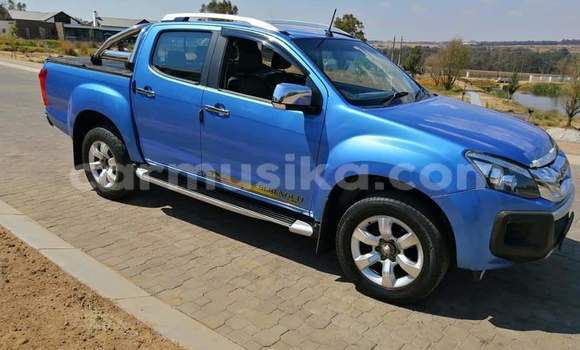 Acheter Occasion Voiture Isuzu KB Bleu à Beitbridge, Matabeleland South Acheter Occasion Voiture Isuzu KB Bleu à Beitbridge, Matabeleland South