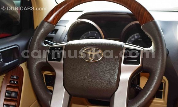 Acheter Import Voiture Toyota Prado Blanc à Import - Dubai, Harare Acheter Import Voiture Toyota Prado Blanc à Import - Dubai, Harare