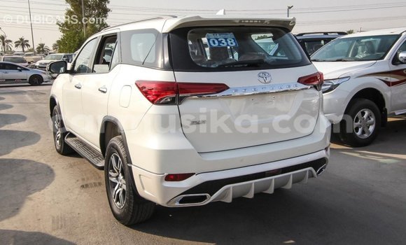 Tenga Imported Toyota Fortuner Chena Mota in Import - Dubai in Harare Tenga Imported Toyota Fortuner Chena Mota in Import - Dubai in Harare