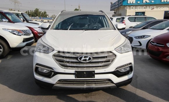 Tenga Imported Hyundai Santa Fe Chena Mota in Import - Dubai in Harare Tenga Imported Hyundai Santa Fe Chena Mota in Import - Dubai in Harare