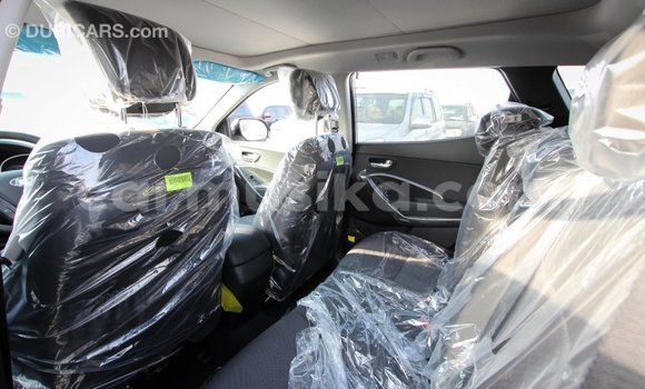 Tenga Imported Hyundai Santa Fe Chena Mota in Import - Dubai in Harare Tenga Imported Hyundai Santa Fe Chena Mota in Import - Dubai in Harare