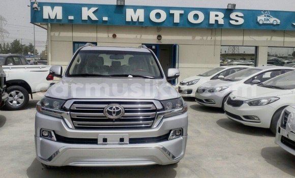 Tenga Imported Toyota Land Cruiser Zvimwe Mota in Import - Dubai in Harare Tenga Imported Toyota Land Cruiser Zvimwe Mota in Import - Dubai in Harare