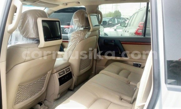 Tenga Imported Toyota Land Cruiser Zvimwe Mota in Import - Dubai in Harare Tenga Imported Toyota Land Cruiser Zvimwe Mota in Import - Dubai in Harare