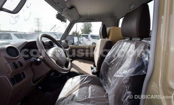 Tenga Imported Toyota Land Cruiser Beige Mota in Import - Dubai in Harare Tenga Imported Toyota Land Cruiser Beige Mota in Import - Dubai in Harare