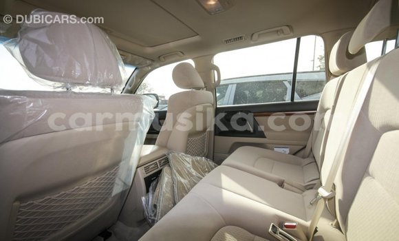 Acheter Import Voiture Toyota Land Cruiser Noir à Import - Dubai, Harare Acheter Import Voiture Toyota Land Cruiser Noir à Import - Dubai, Harare