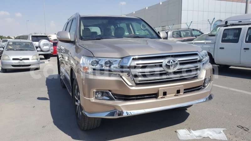 Big with watermark toyota land cruiser harare import dubai 8417