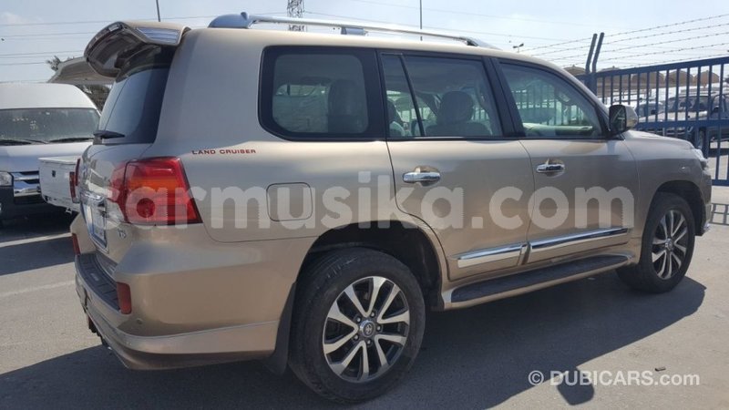 Big with watermark toyota land cruiser harare import dubai 8417