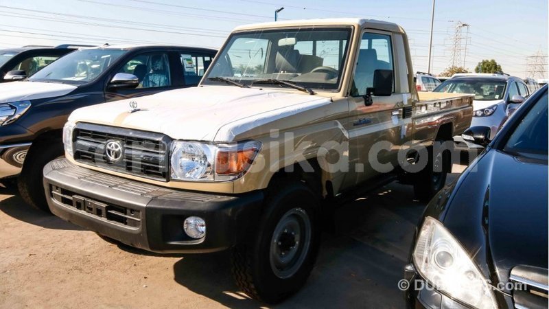 Big with watermark toyota land cruiser harare import dubai 8419