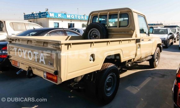 Acheter Import Voiture Toyota Land Cruiser Beige à Import - Dubai, Harare Acheter Import Voiture Toyota Land Cruiser Beige à Import - Dubai, Harare