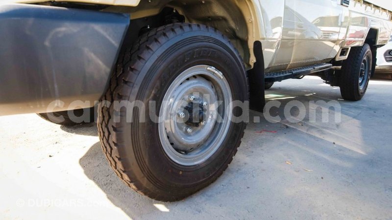 Big with watermark toyota land cruiser harare import dubai 8419