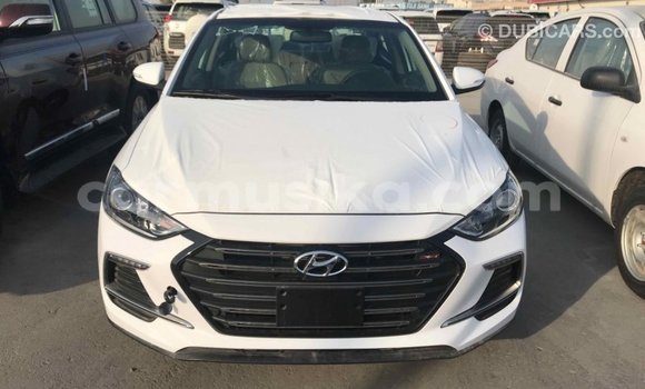 Acheter Import Voiture Hyundai Elantra Blanc à Import - Dubai, Harare Acheter Import Voiture Hyundai Elantra Blanc à Import - Dubai, Harare