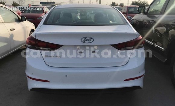 Acheter Import Voiture Hyundai Elantra Blanc à Import - Dubai, Harare Acheter Import Voiture Hyundai Elantra Blanc à Import - Dubai, Harare