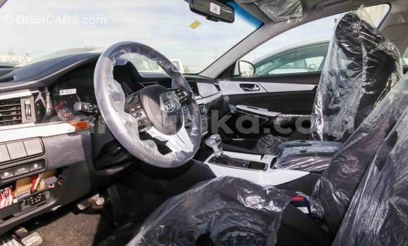 Acheter Import Voiture Kia Cadenza Autre à Import - Dubai, Harare Acheter Import Voiture Kia Cadenza Autre à Import - Dubai, Harare