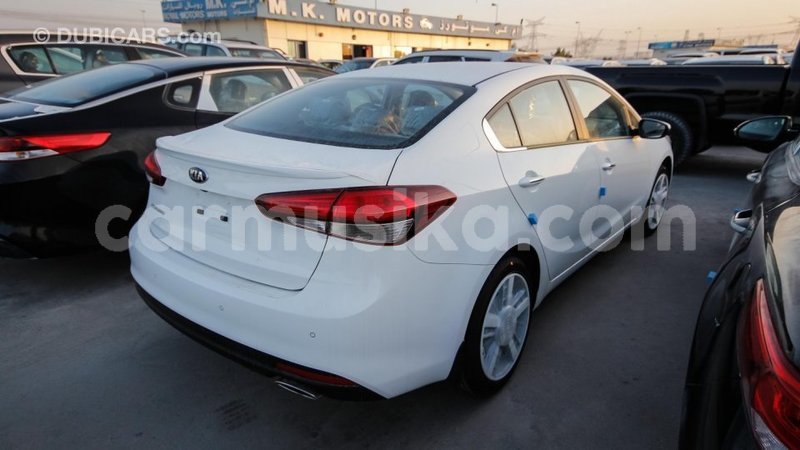 Big with watermark kia cerato harare import dubai 8428