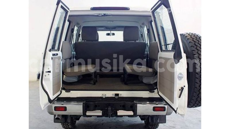 Big with watermark toyota land cruiser harare import dubai 8429