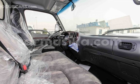 Acheter Import Voiture Hyundai Accent Blanc à Import - Dubai, Harare Acheter Import Voiture Hyundai Accent Blanc à Import - Dubai, Harare