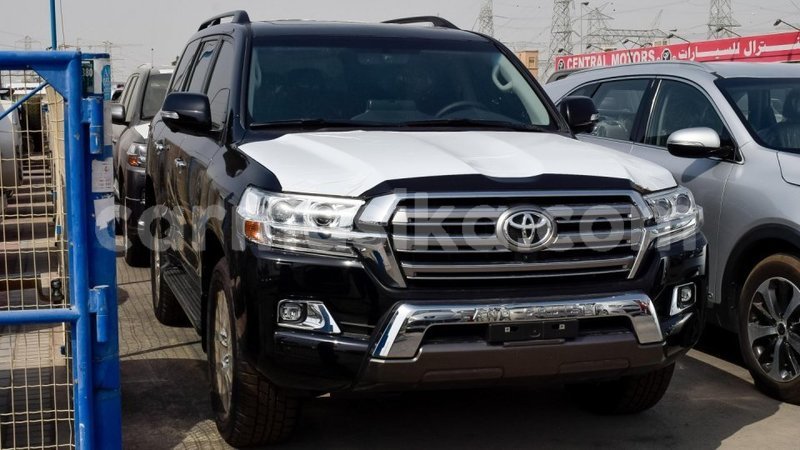 Big with watermark toyota land cruiser harare import dubai 8444