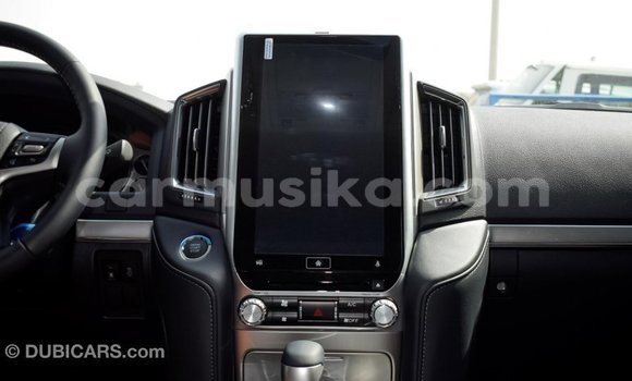 Acheter Import Voiture Toyota Land Cruiser Noir à Import - Dubai, Harare Acheter Import Voiture Toyota Land Cruiser Noir à Import - Dubai, Harare