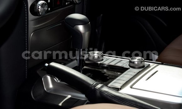 Acheter Import Voiture Toyota Land Cruiser Noir à Import - Dubai, Harare Acheter Import Voiture Toyota Land Cruiser Noir à Import - Dubai, Harare