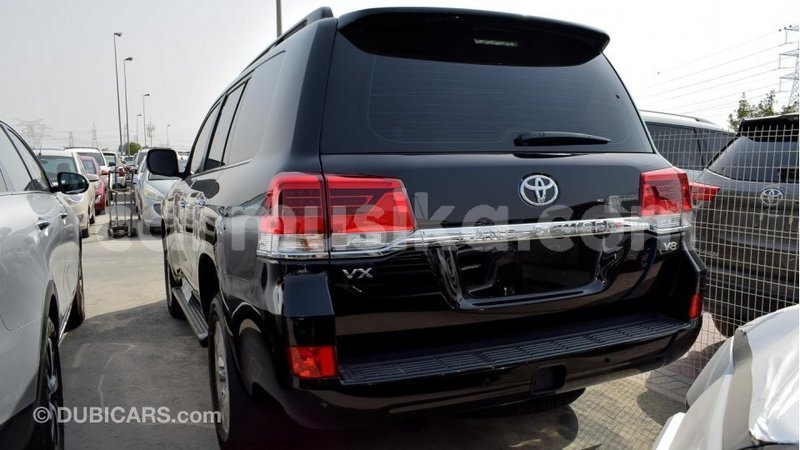 Big with watermark toyota land cruiser harare import dubai 8444