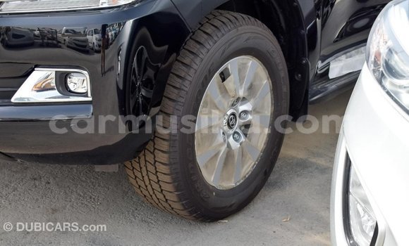 Acheter Import Voiture Toyota Land Cruiser Noir à Import - Dubai, Harare Acheter Import Voiture Toyota Land Cruiser Noir à Import - Dubai, Harare