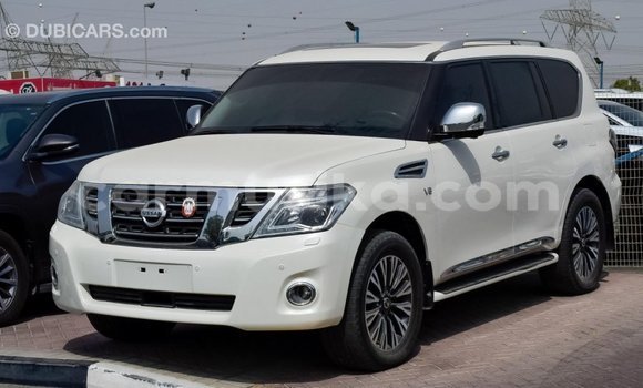 Tenga Imported Nissan Patrol Chena Mota in Import - Dubai in Harare Tenga Imported Nissan Patrol Chena Mota in Import - Dubai in Harare