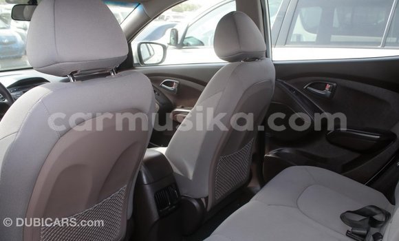 Acheter Import Voiture Hyundai Tucson Beige à Import - Dubai, Harare Acheter Import Voiture Hyundai Tucson Beige à Import - Dubai, Harare