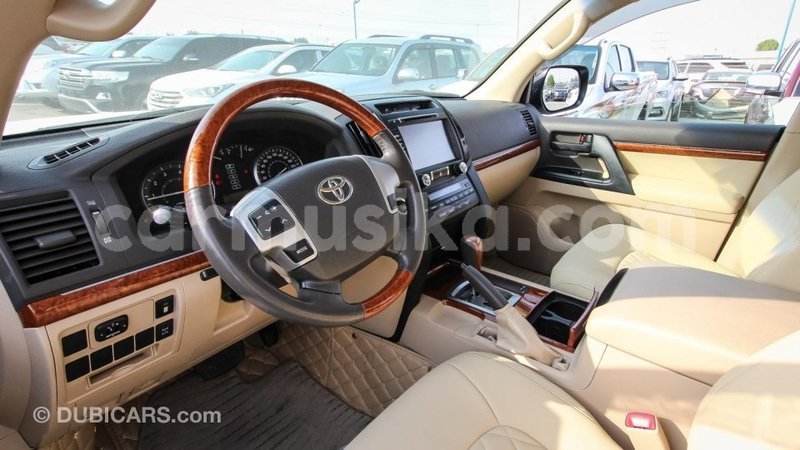 Big with watermark toyota land cruiser harare import dubai 8461