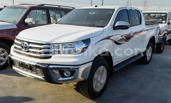 Tenga Imported Toyota Hilux Chena Mota in Import - Dubai in Harare Tenga Imported Toyota Hilux Chena Mota in Import - Dubai in Harare