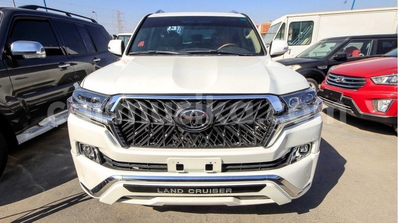 Big with watermark toyota land cruiser harare import dubai 8466