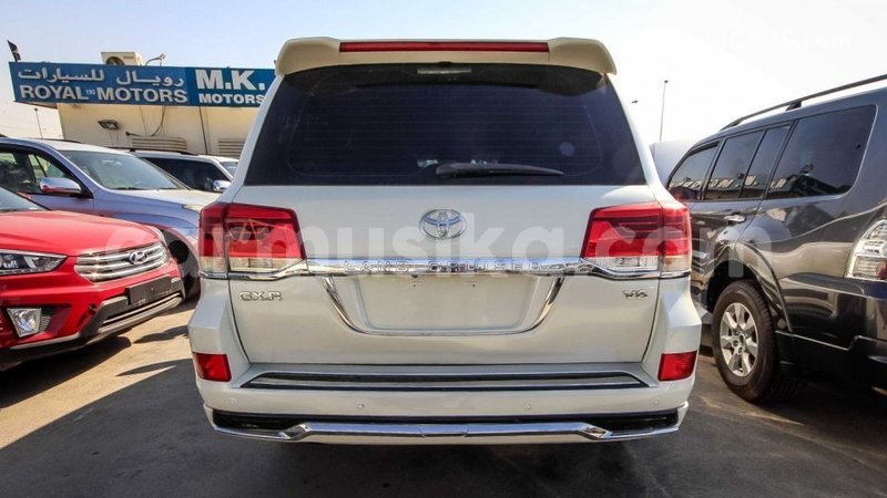 Big with watermark toyota land cruiser harare import dubai 8466