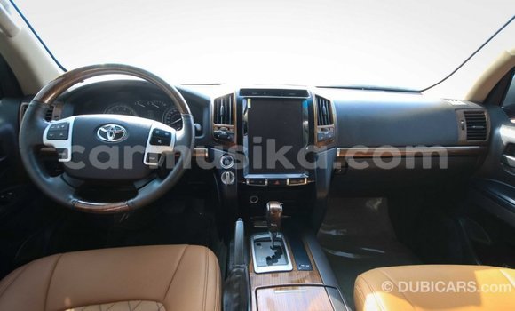 Tenga Imported Toyota Land Cruiser Bhurawuni Mota in Import - Dubai in Harare Tenga Imported Toyota Land Cruiser Bhurawuni Mota in Import - Dubai in Harare