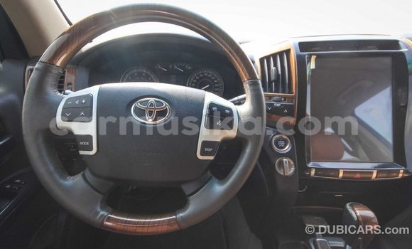 Tenga Imported Toyota Land Cruiser Bhurawuni Mota in Import - Dubai in Harare Tenga Imported Toyota Land Cruiser Bhurawuni Mota in Import - Dubai in Harare