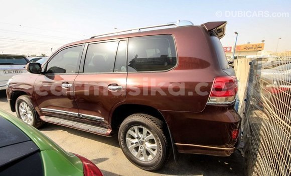 Tenga Imported Toyota Land Cruiser Bhurawuni Mota in Import - Dubai in Harare Tenga Imported Toyota Land Cruiser Bhurawuni Mota in Import - Dubai in Harare