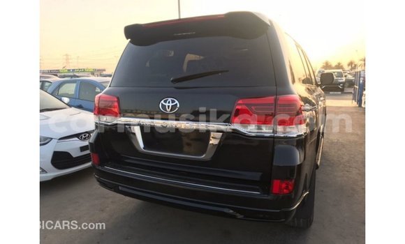 Acheter Import Voiture Toyota Land Cruiser Noir à Import - Dubai, Harare Acheter Import Voiture Toyota Land Cruiser Noir à Import - Dubai, Harare