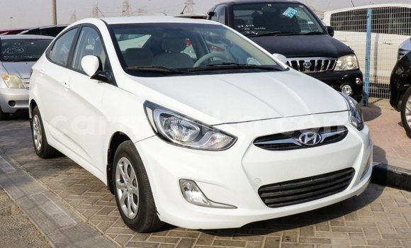 Tenga Imported Hyundai Accent Chena Mota in Import - Dubai in Harare Tenga Imported Hyundai Accent Chena Mota in Import - Dubai in Harare