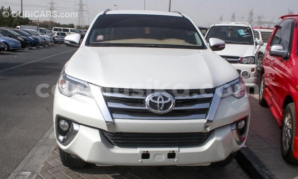 Tenga Imported Toyota Fortuner Chena Mota in Import - Dubai in Harare Tenga Imported Toyota Fortuner Chena Mota in Import - Dubai in Harare
