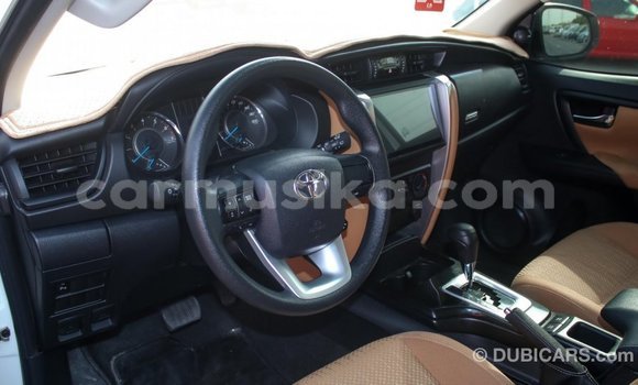 Tenga Imported Toyota Fortuner Chena Mota in Import - Dubai in Harare Tenga Imported Toyota Fortuner Chena Mota in Import - Dubai in Harare