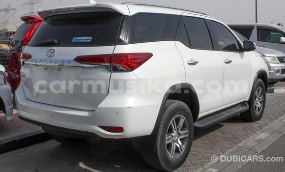 Tenga Imported Toyota Fortuner Chena Mota in Import - Dubai in Harare Tenga Imported Toyota Fortuner Chena Mota in Import - Dubai in Harare