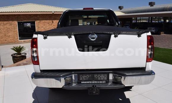 Acheter Occasion Voiture Nissan Navara Blanc à Harare, Harare Acheter Occasion Voiture Nissan Navara Blanc à Harare, Harare