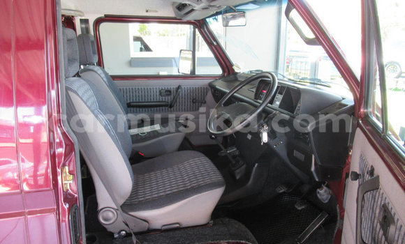 Tenga Tsaru Volkswagen Caravelle Zvimwe Mota in Beitbridge in Matabeleland South Tenga Tsaru Volkswagen Caravelle Zvimwe Mota in Beitbridge in Matabeleland South