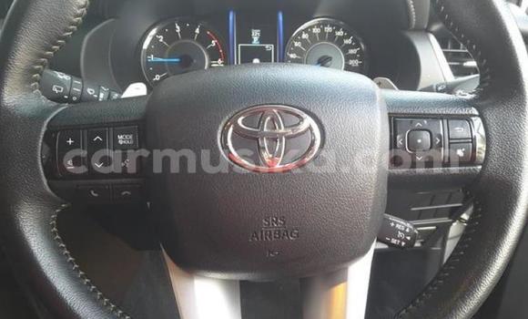 Nunua Ilio tumika Toyota Fortuner Fedha Gari ndani ya Beitbridge nchini Matabeleland Kusini Nunua Ilio tumika Toyota Fortuner Fedha Gari ndani ya Beitbridge nchini Matabeleland Kusini