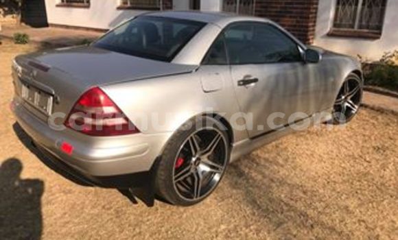 Acheter Occasion Voiture Mercedes‒Benz CLK–Class Gris à Harare, Harare Acheter Occasion Voiture Mercedes‒Benz CLK–Class Gris à Harare, Harare