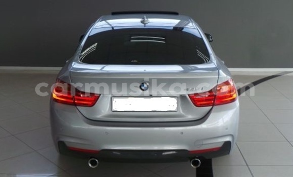 Acheter Occasion Voiture BMW 3–Series Gris à Beitbridge, Matabeleland South Acheter Occasion Voiture BMW 3–Series Gris à Beitbridge, Matabeleland South
