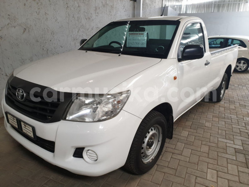 Big with watermark toyota hilux matabeleland south beitbridge 8490