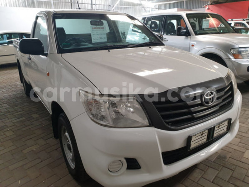 Big with watermark toyota hilux matabeleland south beitbridge 8490