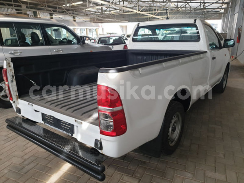 Big with watermark toyota hilux matabeleland south beitbridge 8490